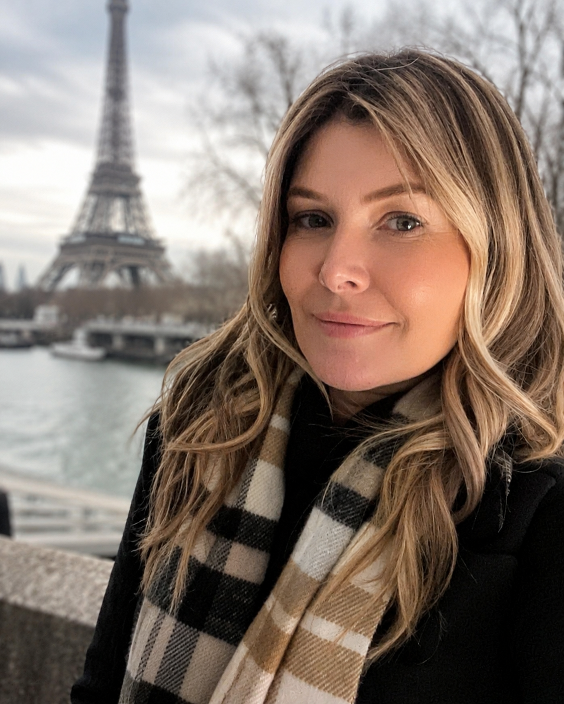 Prof. Camila Schaedler, especialista em francês para brasileiros